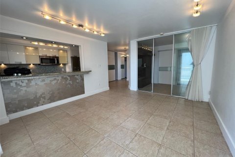 Condominio en venta en Miami Beach, Florida, 1 dormitorio, 71.53 m2 № 1985356 - foto 5