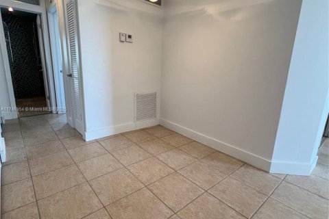 Condominio en venta en Miami Beach, Florida, 1 dormitorio, 71.53 m2 № 1985356 - foto 7