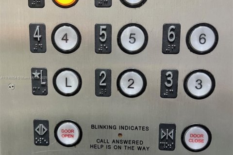 Condominio en venta en Miami Beach, Florida, 1 dormitorio, 71.53 m2 № 1985356 - foto 20