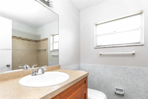 Снять в аренду виллу или дом в Бока-Ратон, Флорида 3 спальни, 166.76м2, № 1974382 - фото 10