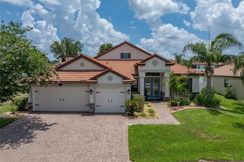 House in Lakeland, Florida 4 bedrooms, 299.24 sq.m. № 1759979 - photo 4