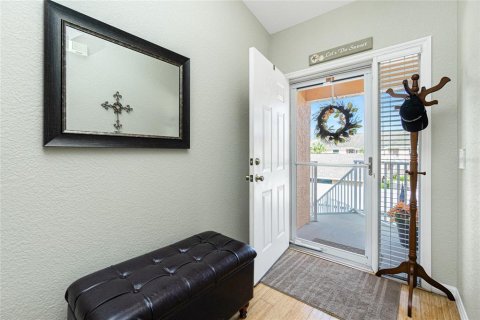 Condo in Port Charlotte, Florida, 2 bedrooms  № 1448228 - photo 2