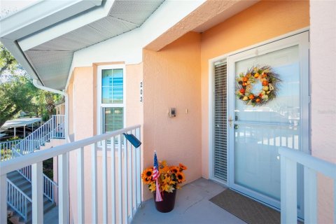 Condo in Port Charlotte, Florida, 2 bedrooms  № 1448228 - photo 1
