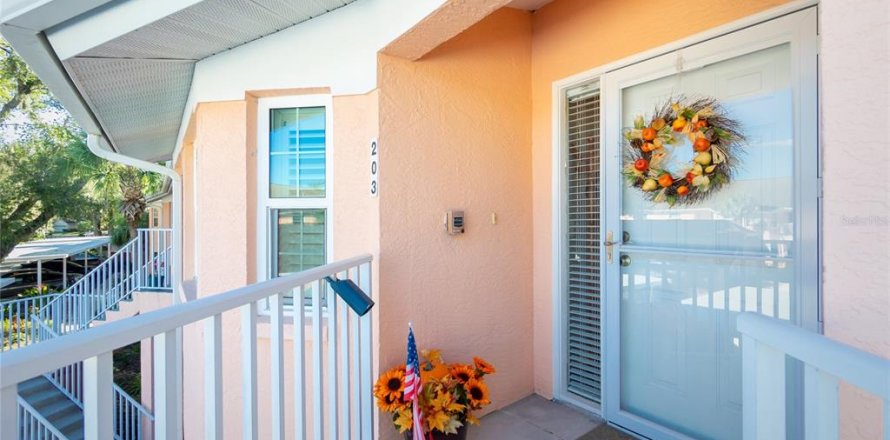 Condo in Port Charlotte, Florida, 2 bedrooms  № 1448228