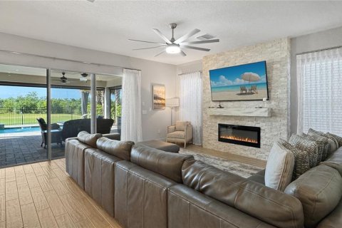 House in Four Corners, Florida 6 bedrooms, 426.24 sq.m. № 1632286 - photo 25
