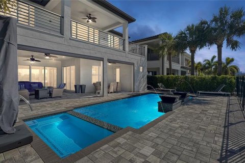 House in Four Corners, Florida 6 bedrooms, 426.24 sq.m. № 1632286 - photo 4
