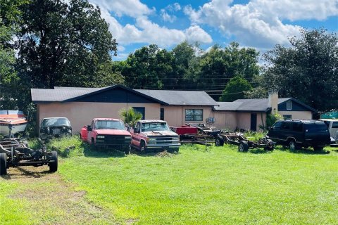 Commercial property in Ocala, Florida 179.39 sq.m. № 2377855 - photo 4