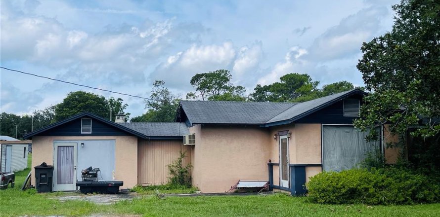 Commercial property in Ocala, Florida 179.39 sq.m. № 2377855