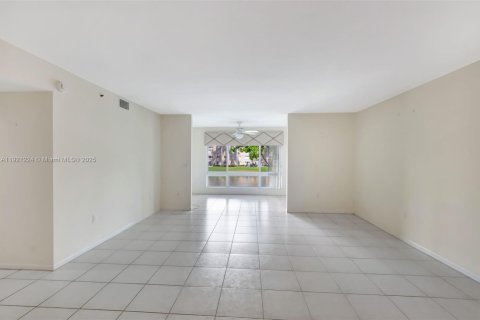 Condominio en venta en Boynton Beach, Florida, 3 dormitorios, 166.76 m2 № 1975785 - foto 6