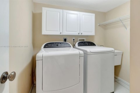 Condominio en venta en Boynton Beach, Florida, 3 dormitorios, 166.76 m2 № 1975785 - foto 25