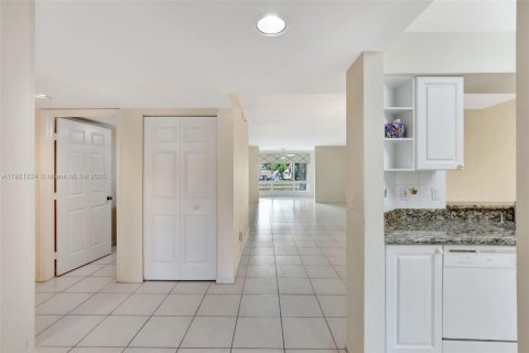 Condominio en venta en Boynton Beach, Florida, 3 dormitorios, 166.76 m2 № 1975785 - foto 4