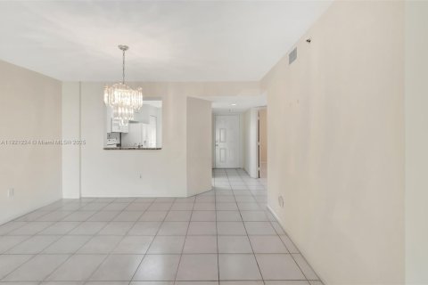 Condominio en venta en Boynton Beach, Florida, 3 dormitorios, 166.76 m2 № 1975785 - foto 3