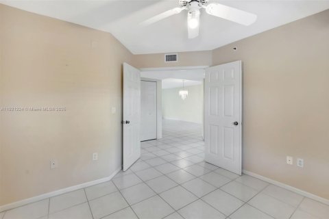 Condominio en venta en Boynton Beach, Florida, 3 dormitorios, 166.76 m2 № 1975785 - foto 21