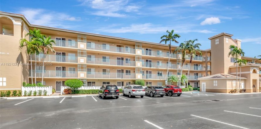 Condominio en Boynton Beach, Florida, 3 dormitorios  № 1975785