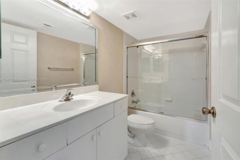 Condominio en venta en Boynton Beach, Florida, 3 dormitorios, 166.76 m2 № 1975785 - foto 22