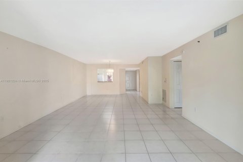 Condominio en venta en Boynton Beach, Florida, 3 dormitorios, 166.76 m2 № 1975785 - foto 13