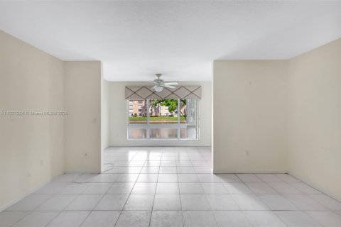 Condominio en venta en Boynton Beach, Florida, 3 dormitorios, 166.76 m2 № 1975785 - foto 7