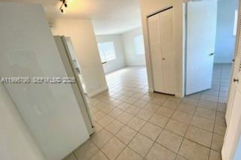 Apartment in Hollywood, Florida 1 bedroom, 53.51 sq.m. № 2060479 - photo 8