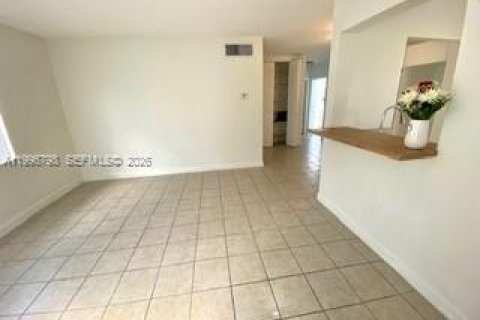 Apartment in Hollywood, Florida 1 bedroom, 53.51 sq.m. № 2060479 - photo 7