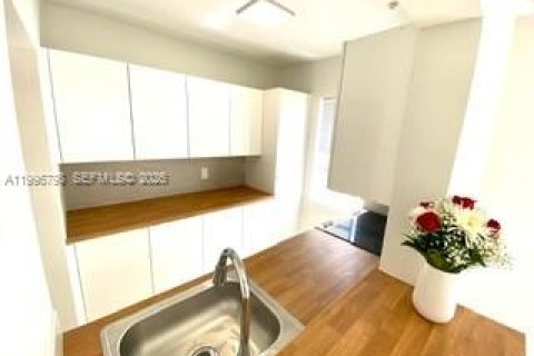 Apartment in Hollywood, Florida 1 bedroom, 53.51 sq.m. № 2060479 - photo 4