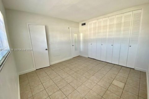 Apartment in Hollywood, Florida 1 bedroom, 53.51 sq.m. № 2060479 - photo 11