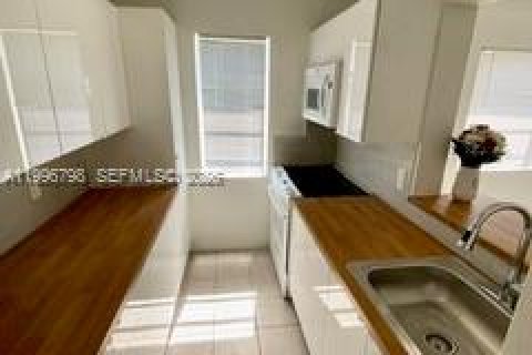 Apartment in Hollywood, Florida 1 bedroom, 53.51 sq.m. № 2060479 - photo 5