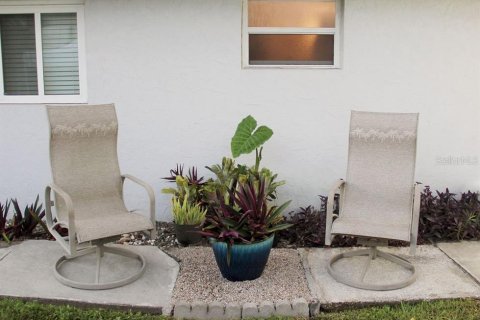 Commercial property in Sarasota, Florida 4 bedrooms, 182.83 sq.m. № 2238003 - photo 14