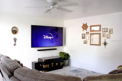 Commercial property in Sarasota, Florida 4 bedrooms, 182.83 sq.m. № 2238003 - photo 12