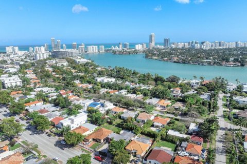 Terreno en venta en Miami Beach, Florida № 1227076 - foto 1