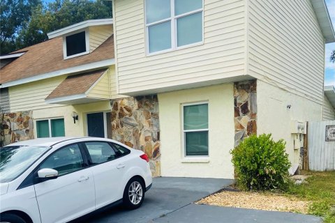 Duplex à vendre à Seffner, Floride: 3 chambres, 144 m2 № 2401190 - photo 3