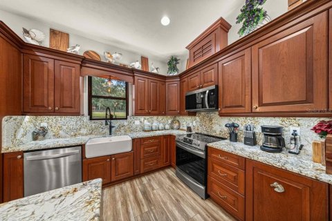House in High Springs, Florida 4 bedrooms, 306.39 sq.m. № 2347064 - photo 24