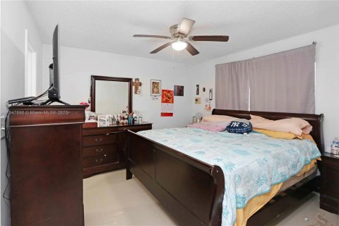 Condo in Hialeah Gardens, Florida, 2 bedrooms  № 1848266 - photo 19