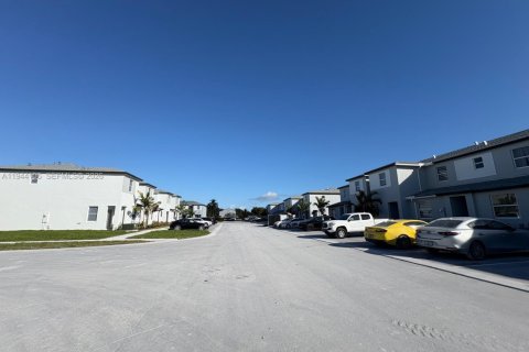 Touwnhouse à louer à Homestead, Floride: 3 chambres, 131.36 m2 № 2000662 - photo 29