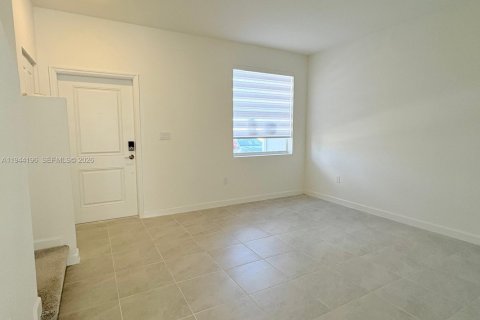 Touwnhouse à louer à Homestead, Floride: 3 chambres, 131.36 m2 № 2000662 - photo 4