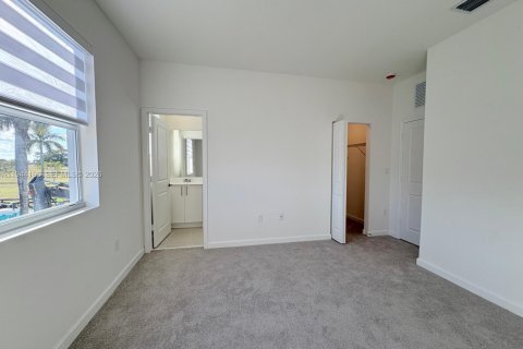 Touwnhouse à louer à Homestead, Floride: 3 chambres, 131.36 m2 № 2000662 - photo 18