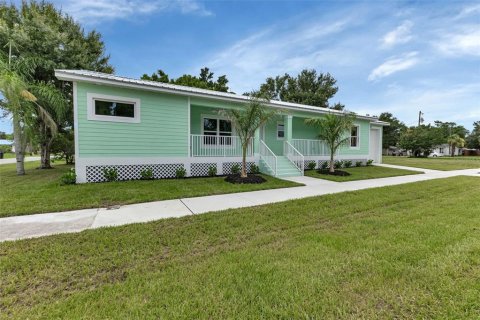Casa en venta en Punta Gorda, Florida, 2 dormitorios, 127.65 m2 № 1569517 - foto 4