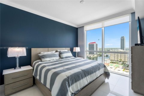 Condominio en venta en Hallandale Beach, Florida, 2 dormitorios, 121.33 m2 № 2032631 - foto 12