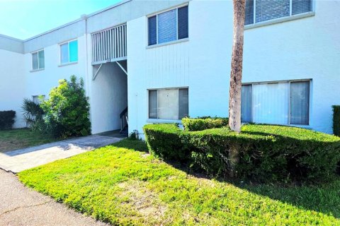 Copropriété à vendre à Clearwater, Floride: 2 chambres, 85.66 m2 № 2150954 - photo 2
