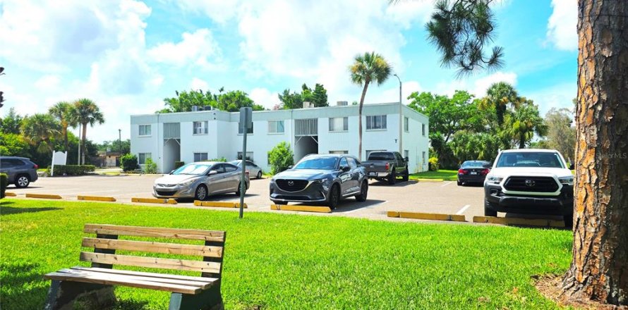 Condo à Clearwater, Floride, 2 chambres  № 2150954