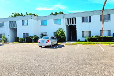 Copropriété à vendre à Clearwater, Floride: 2 chambres, 85.66 m2 № 2150954 - photo 3