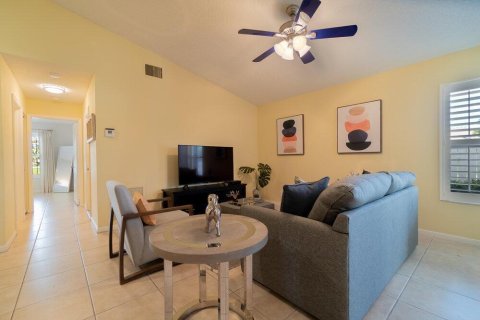 House in Wellington, Florida 2 bedrooms, 114.36 sq.m. № 2082067 - photo 17