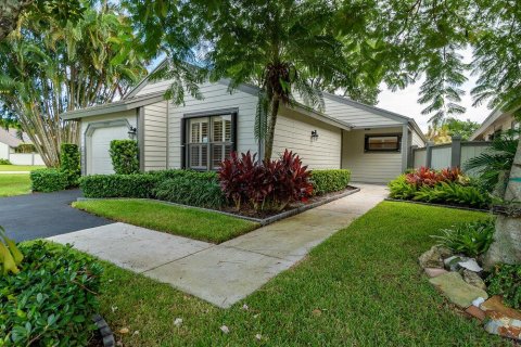 House in Wellington, Florida 2 bedrooms, 114.36 sq.m. № 2082067 - photo 16