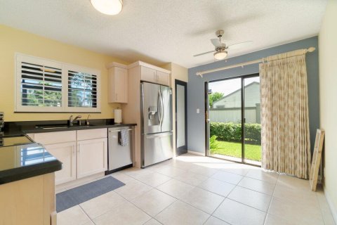 House in Wellington, Florida 2 bedrooms, 114.36 sq.m. № 2082067 - photo 6