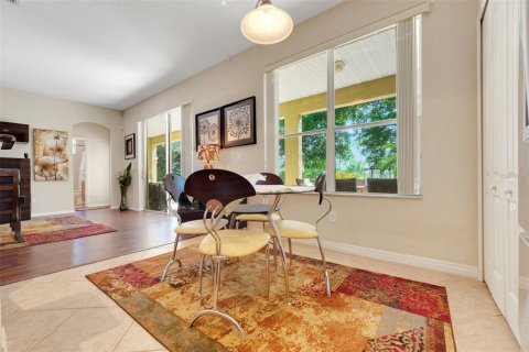 House in Sorrento, Florida 4 bedrooms, 246.75 sq.m. № 1757342 - photo 23