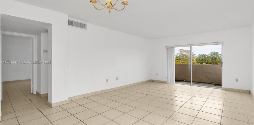 Condo à Pinecrest, Floride, 2 chambres  № 1951865