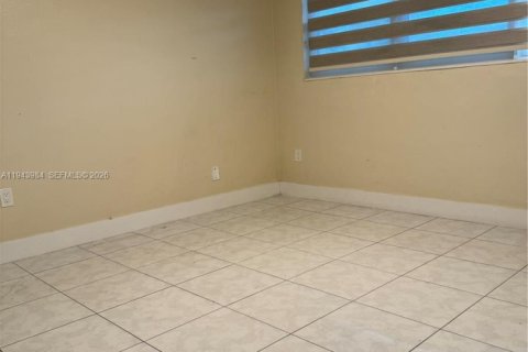 Condominio en venta en Miami, Florida, 1 dormitorio, 61.32 m2 № 2008641 - foto 16