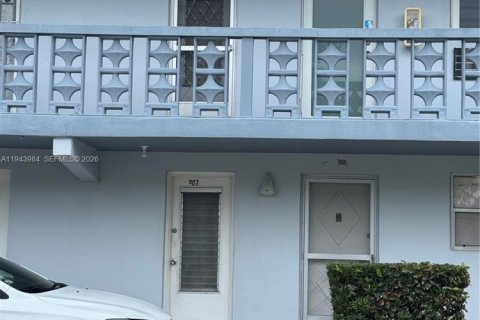 Condominio en venta en Miami, Florida, 1 dormitorio, 61.32 m2 № 2008641 - foto 21