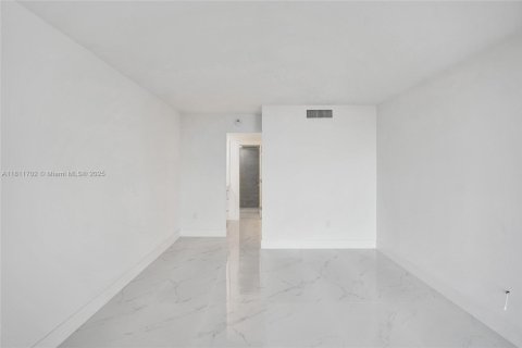 Снять в аренду кондоминиум в Авентура, Флорида 2 спальни, 100.24м2, № 1961960 - фото 27