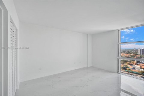 Снять в аренду кондоминиум в Авентура, Флорида 2 спальни, 100.24м2, № 1961960 - фото 28