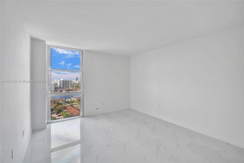Снять в аренду кондоминиум в Авентура, Флорида 2 спальни, 100.24м2, № 1961960 - фото 23